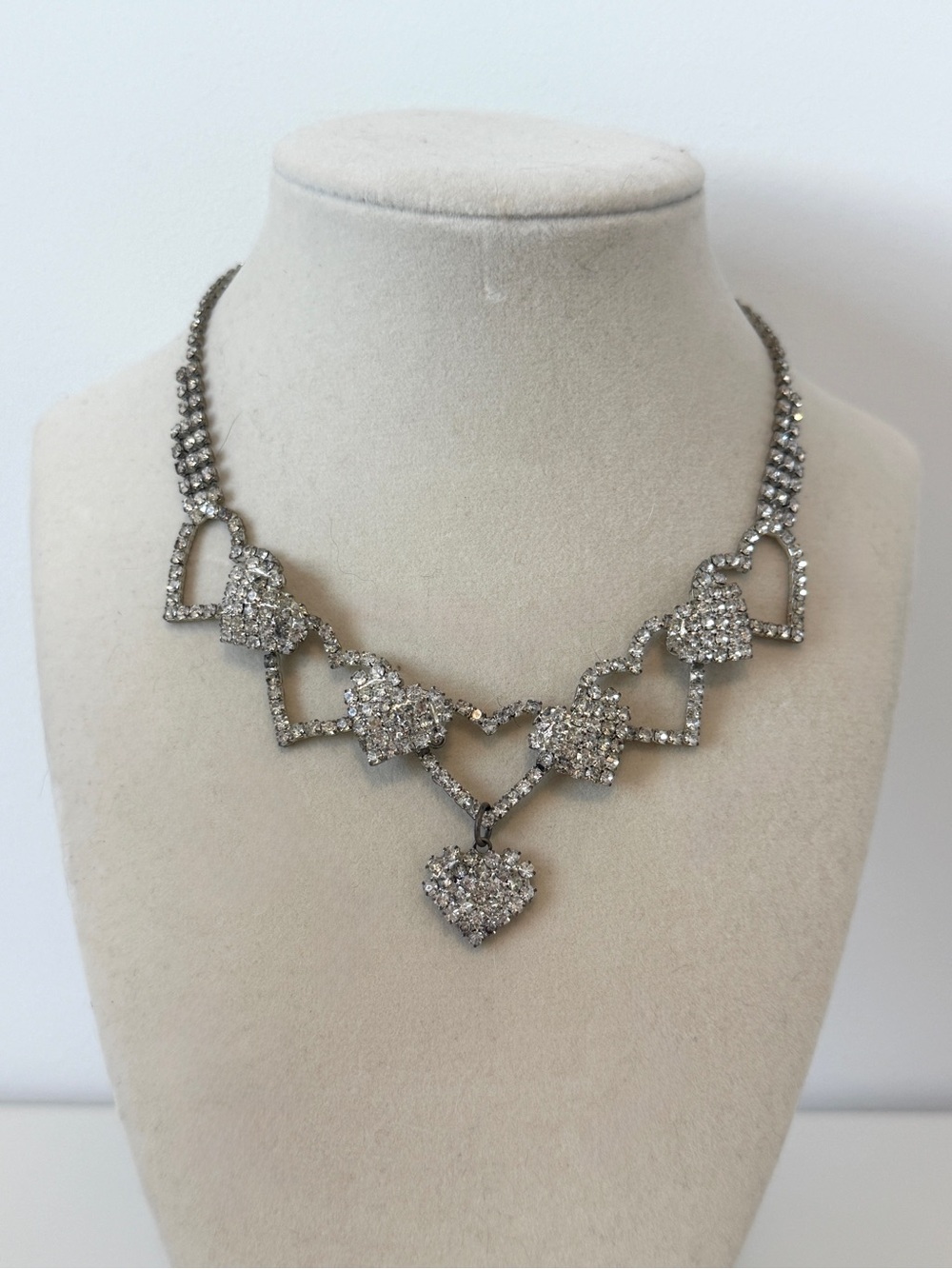 Rhinestone Heart Statement Necklace - Silver Sparkle